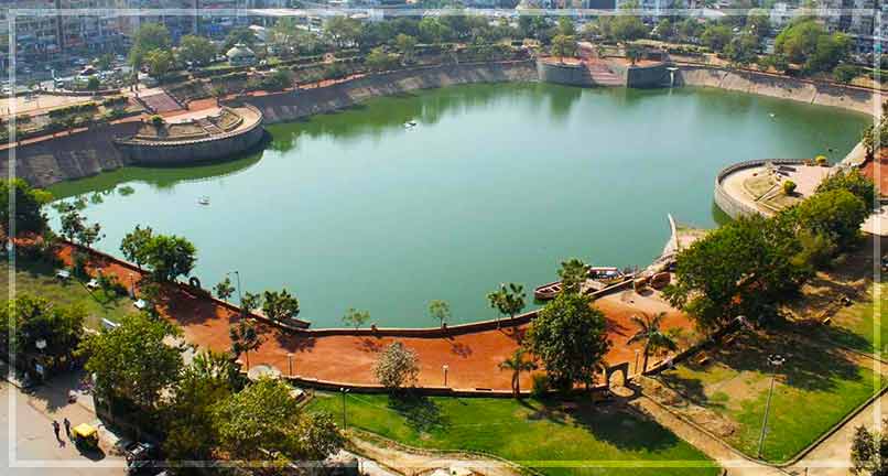 Vastrapur Lake